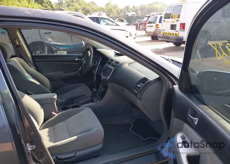 2005 Honda Accord 2.4 Ex from USA, damaged, VIN 1HGCM56795A128064